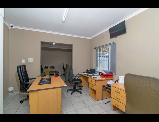 3 BEDROOM HOUSE FOR SALE IN KENSINGTON B